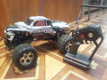 Продаю Traxxas stampede 2WD