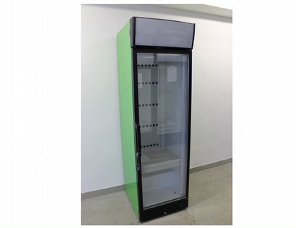 Витринный холодильный шкаф для напитков