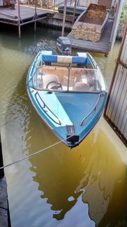 Лодка Катран