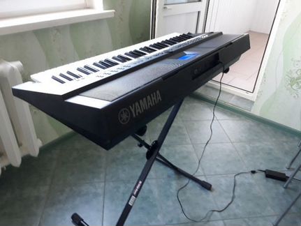 Продам синтезатор Yamaha PSR- S 650
