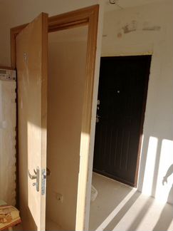 Входная дверь деревянная