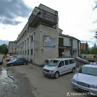 Здание банка S 2254 м2 г.Псков