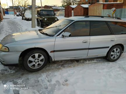 Subaru Legacy 2.0 AT, 1995, битый, 300 000 км