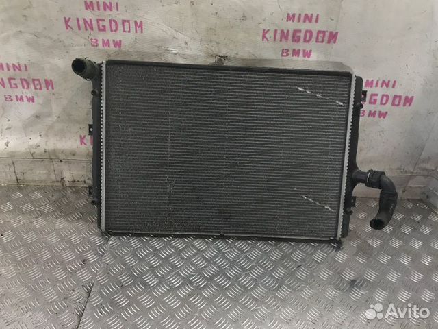 Радиатор охлаждения Volkswagen Jetta V