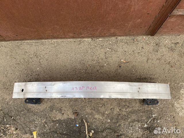 Усилитель переднего бампера Audi A3 8P 2004 - 2008