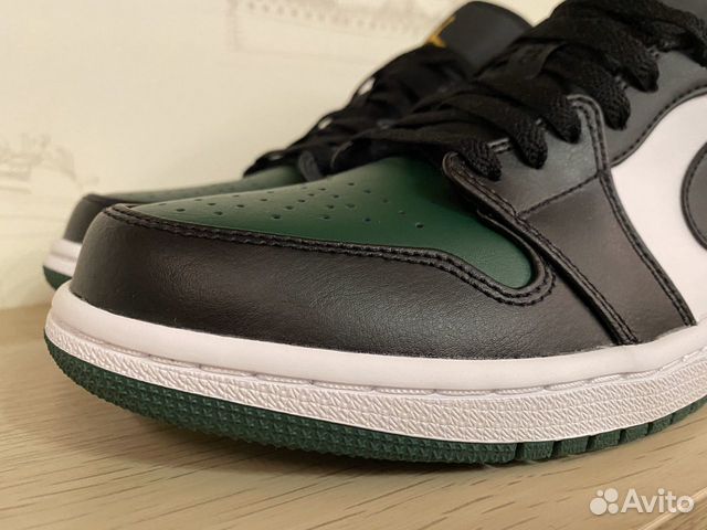 nike air jordan 1 green toe