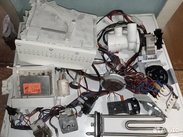 Запчасти от сма Indesit WDN 2296XW U