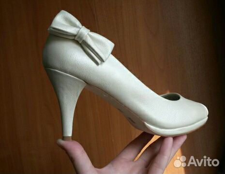Свадебные туфли 36.5-37 р. р Свадебные туфли 36.5-37 р. р