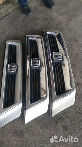 Продам решетку радиатора хонда срв 1