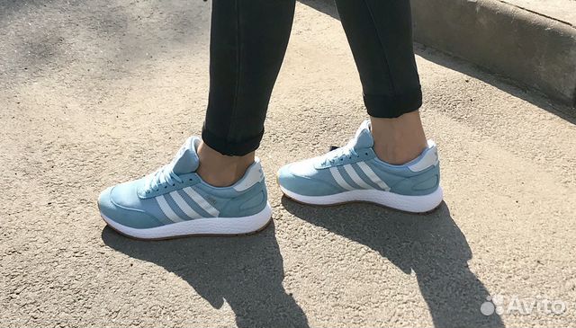 Кроссовки женские Adidas Iniki Кроссовки женские Adidas Iniki
