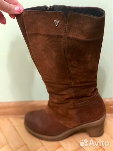 Замшевые сапоги на каблуке