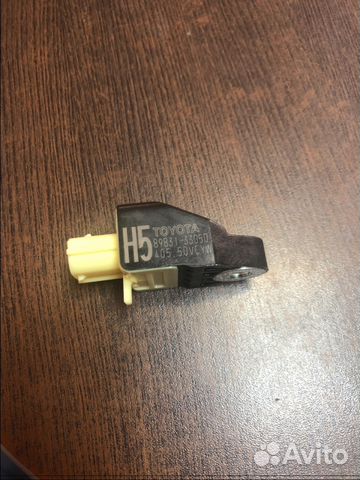 Toyota RAV 4 IV Датчик удара боковой 89831-33050