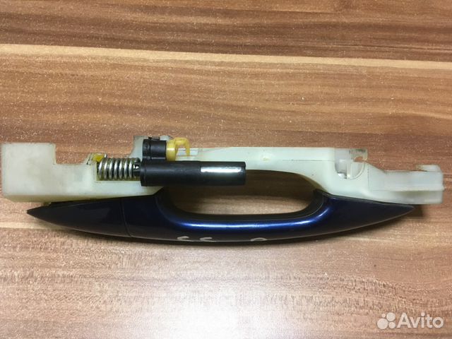 Ручка правой двери Hyundai Solaris синяя Ручка правой двери Hyundai Solaris синяя