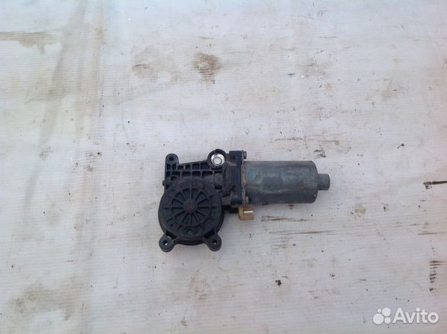 Моторчик на мерседес Е210 e210 w210