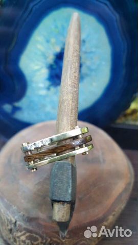 Золотое кольцо с бриллиантами Золотое кольцо с бриллиантами