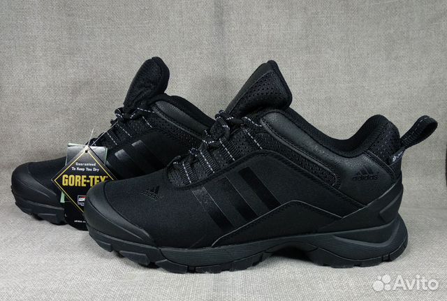 Зимние кроссовки adidas Зимние кроссовки adidas