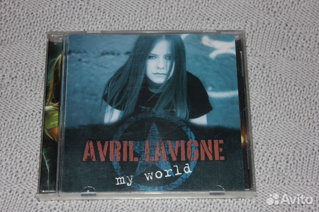 CD диск альбом Avril Lavigne - My World