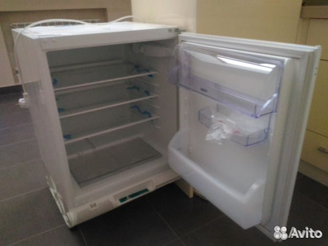 Встраиваемый холодильник zanussi