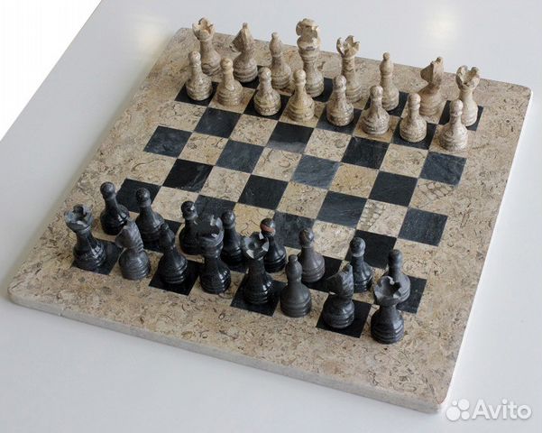 Шахматы из оникса Шахматы из оникса