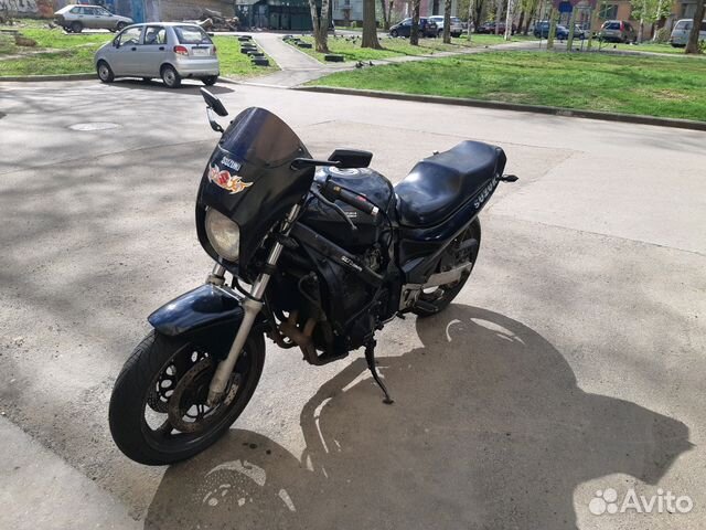 Suzuki GSX-750F Katana