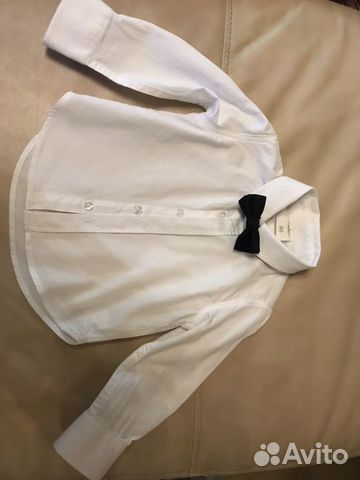 Рубашка детская белая с бабочкой, р.80, б/у Рубашка детская белая с бабочкой, р.80, б/у