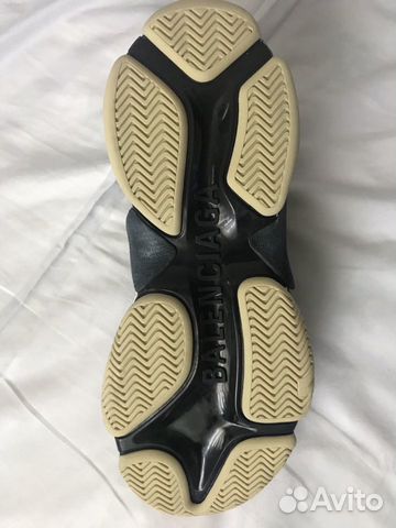 Кроссовки Balenciaga triple s оригинал Кроссовки Balenciaga triple s оригинал