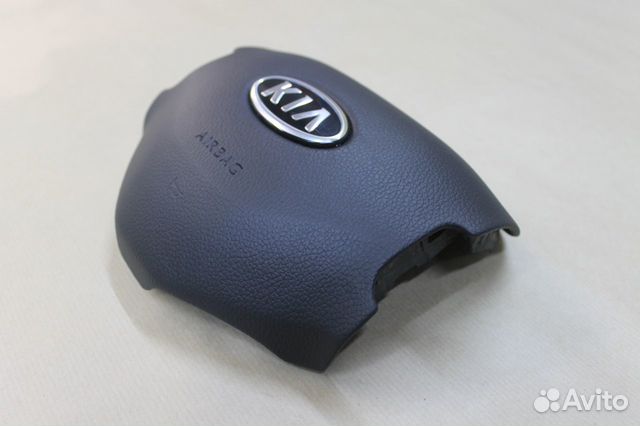 Рулевая накладка на Kia Ceed