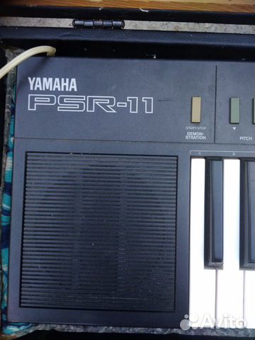 Yamaha PSR-11 синтезатор