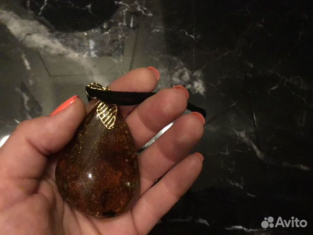 Кулон крупный янтарь - ручная работа Кулон крупный янтарь - ручная работа