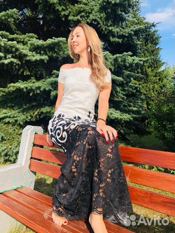 Платье с кружевом Платье с кружевом