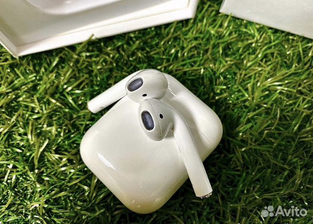 Беспроводные наушники Apple AirPods 2 Беспроводные наушники Apple AirPods 2