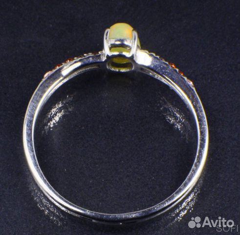 Серебряное кольцо с опалом и фианитом натуральным