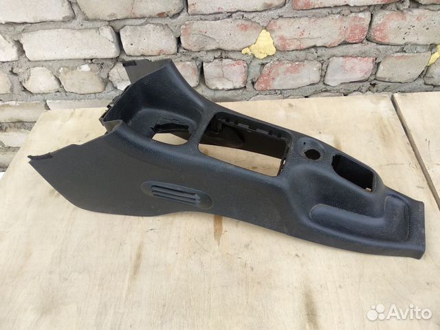 Консоль центральная Пежо 206