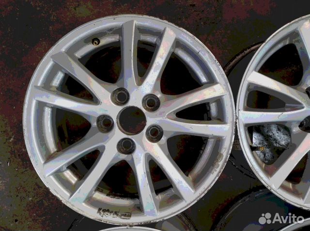 Диски бу оригинал R16 LU на Toyota Lexus