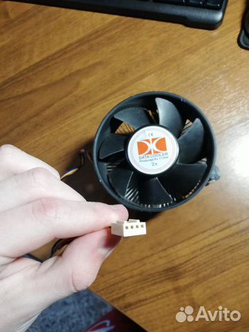 Кулер процессорный 4pin Кулер процессорный 4pin