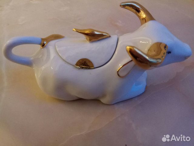 Фарфоровая фигурка из под чая в форме Фарфоровая фигурка из под чая в форме