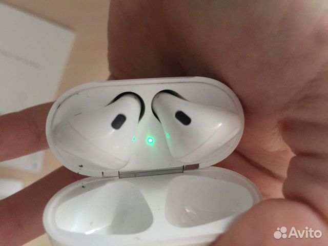 Беспроводные наушники AirPods 1 Беспроводные наушники AirPods 1