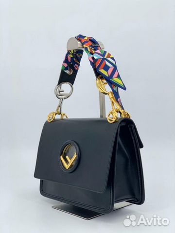 Новая женская сумка на плечо черная кожа Fendi Новая женская сумка на плечо черная кожа Fendi