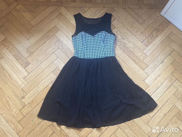 Платье Guess Платье Guess