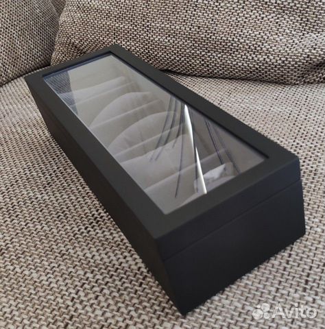 Шкатулка для часов. дерево. черный матовый лак Шкатулка для часов. дерево. черный матовый лак