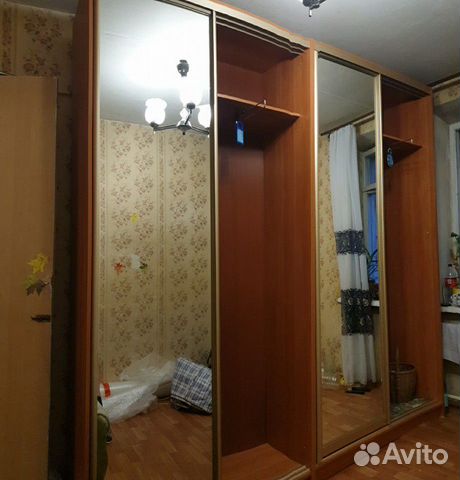 2 Шкафа-купе с зеркальными дверцами
