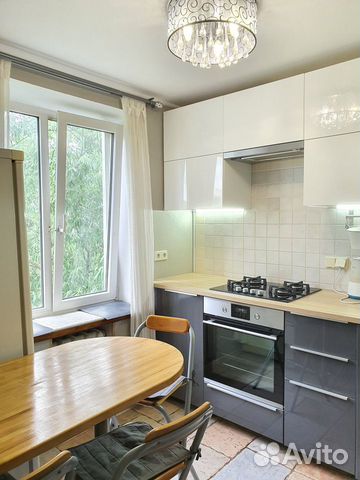 1-к квартира, 35 м², 5/5 эт. 1-к квартира, 35 м², 5/5 эт.