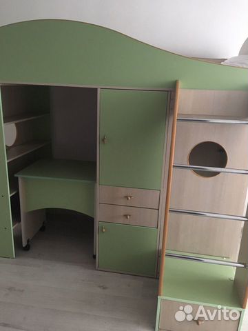 Кровать-чердак (двухъярусная кровать) Кровать-чердак (двухъярусная кровать)