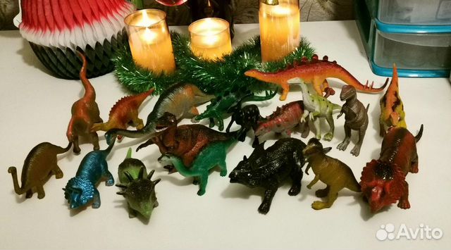 Фигурки динозавров игрушки
