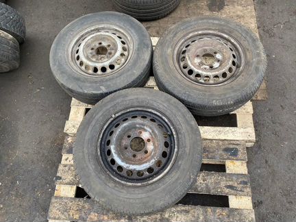 Колесо Crafter / Sprinter 205/75 R16C A0014013502