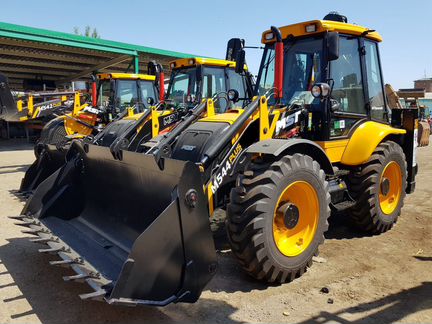 Экскаватор погрузчик MST 544 Plus