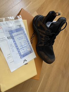 Кроссовки женские