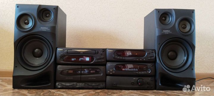 Музыкальный центр Goldstar FR-676A