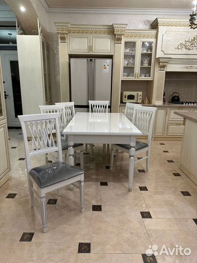 Стол и стул