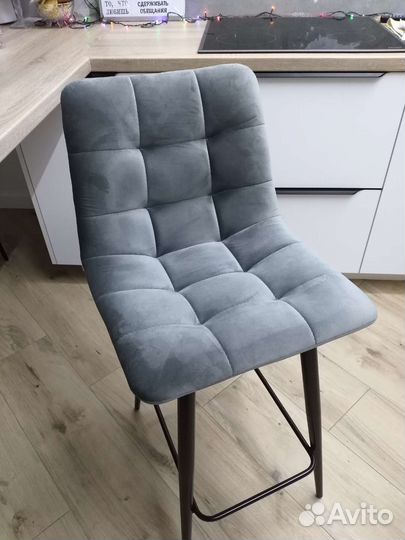 Полубарные стулья